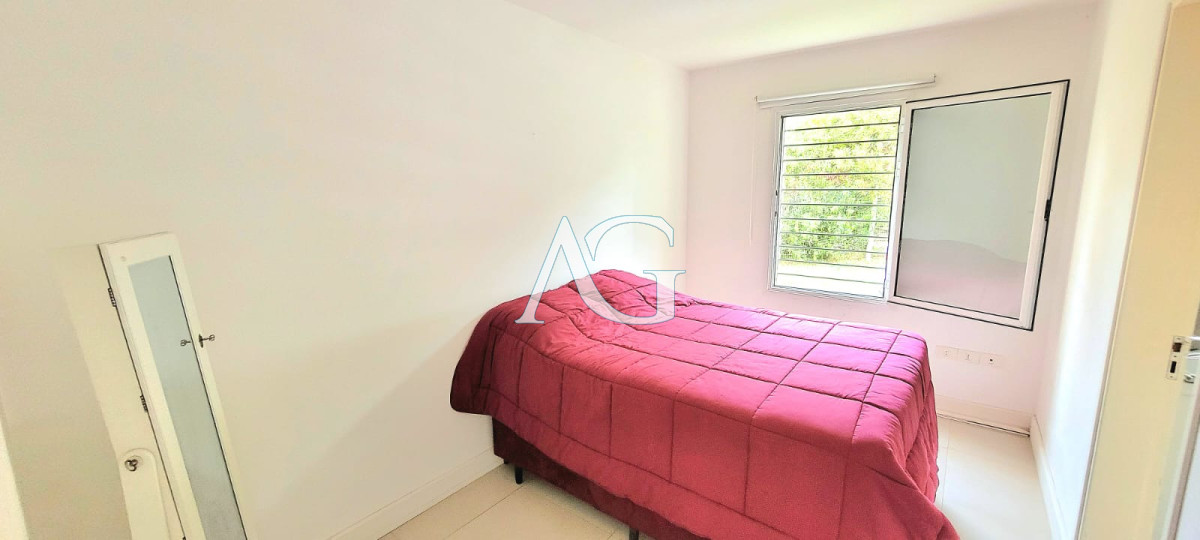 Casa ID.301 - Venta casa 4 dormitorios mas dependencia piscina parque