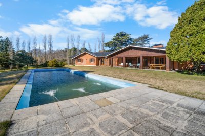 Casa En Barrio Golf, 9.388 m² y 586 m² edificados. 