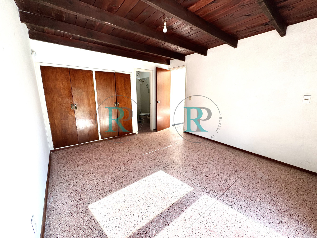 Casa ID.2730 - Venta Casa de 2 dormitorios cerca de playa mansa y servicios. 