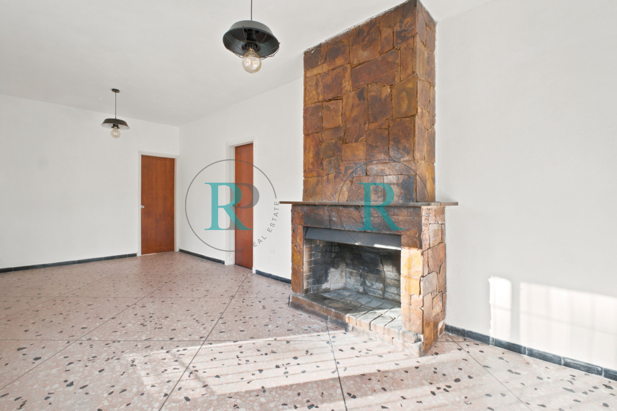 Casa ID.2730 - Venta Casa de 2 dormitorios cerca de playa mansa y servicios. 