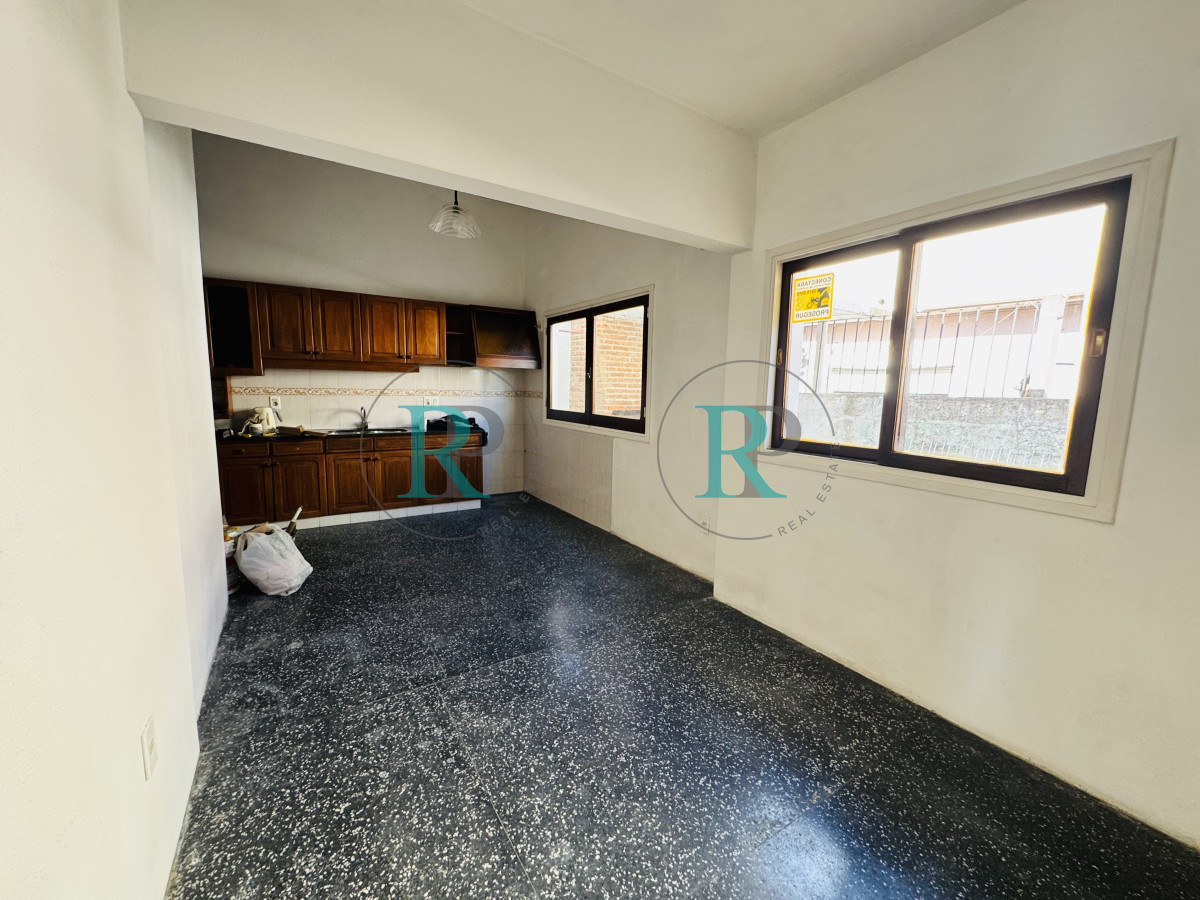 Casa ID.2730 - Venta Casa de 2 dormitorios cerca de playa mansa y servicios. 