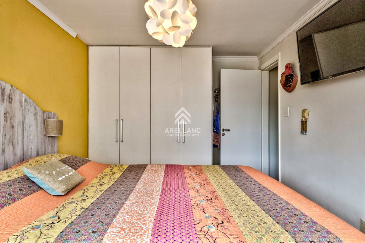 Apartamento ID.6061 - Venta Apartamento 3 dormitorios y vista parcial a la playa.