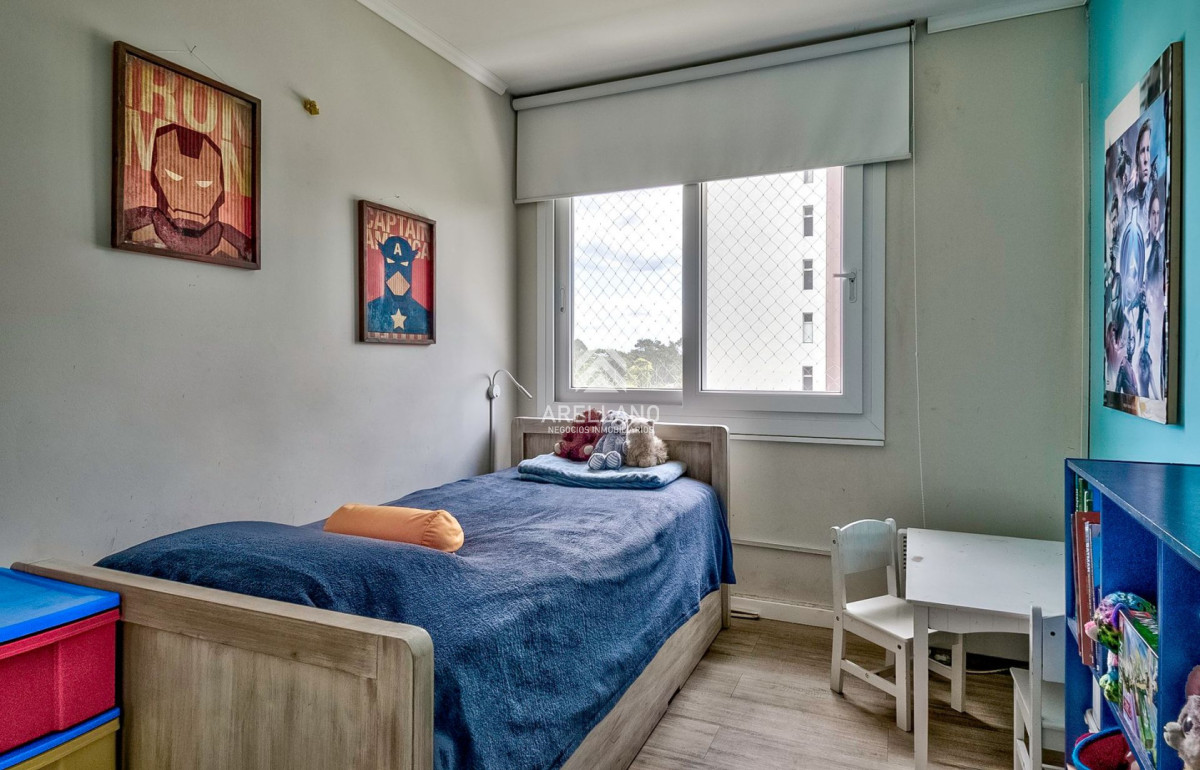 Apartamento ID.6061 - Venta Apartamento 3 dormitorios y vista parcial a la playa.