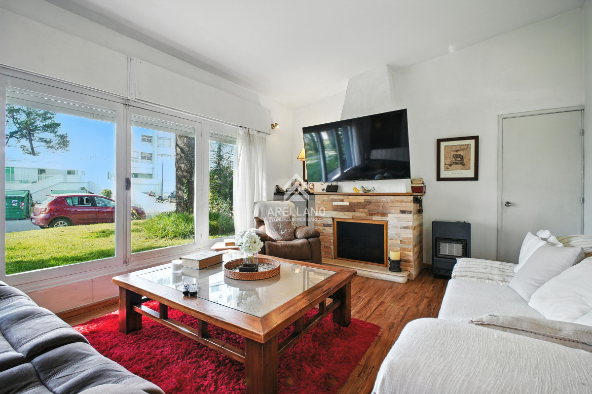 Casa ID.5336 - Casa 4 dorm 5 baños en al mansa, Punta del Este. Ubicación privilegiada