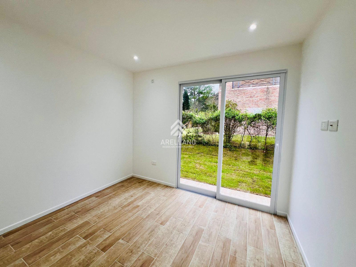 Casa ID.5541 - Venta Casa de 3 dormitorios Ph a estrenar en Jardines de Cordoba