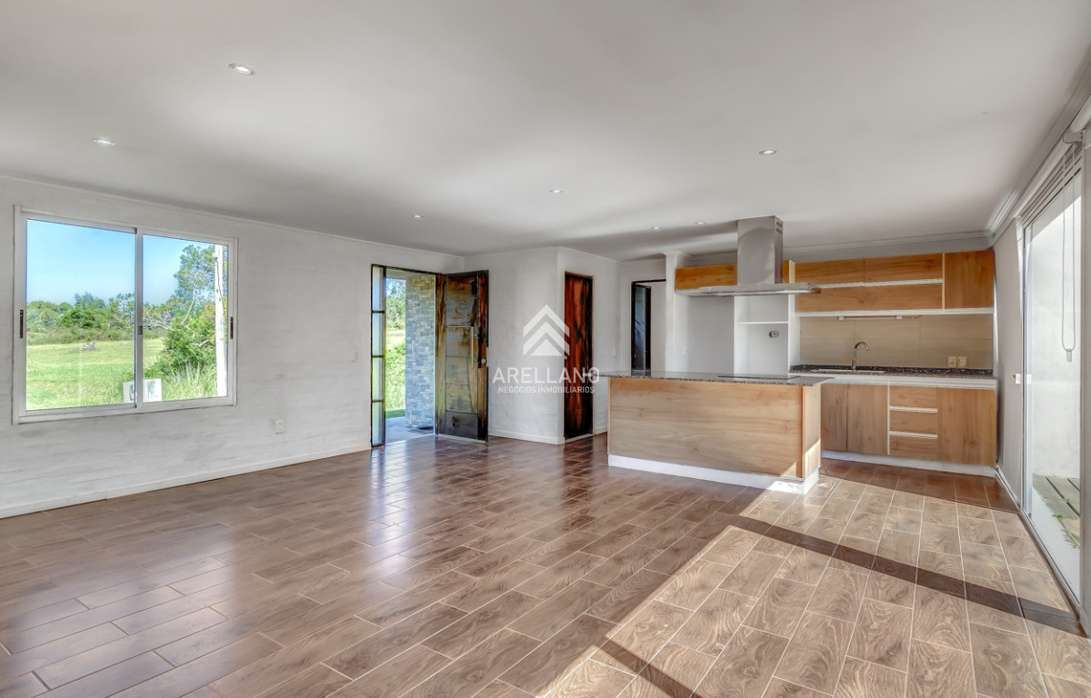 Casa ID.5923 - Venta Casa en barrio privado en Punta Ballena, 3 dormitorios.