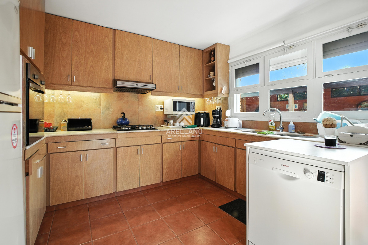 Casa ID.5336 - Casa 4 dorm 5 baños en al mansa, Punta del Este. Ubicación privilegiada