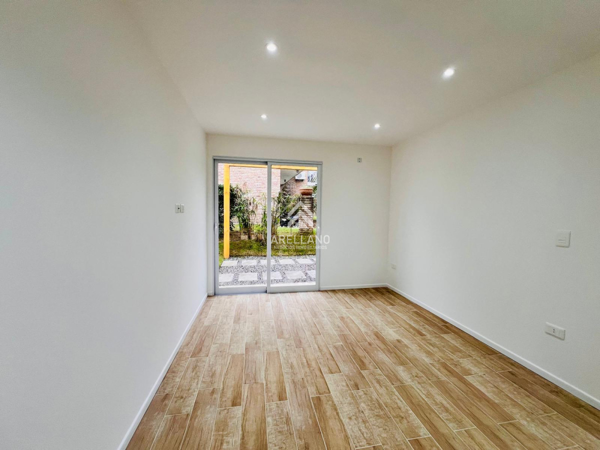 Casa ID.5541 - Venta Casa de 3 dormitorios Ph a estrenar en Jardines de Cordoba