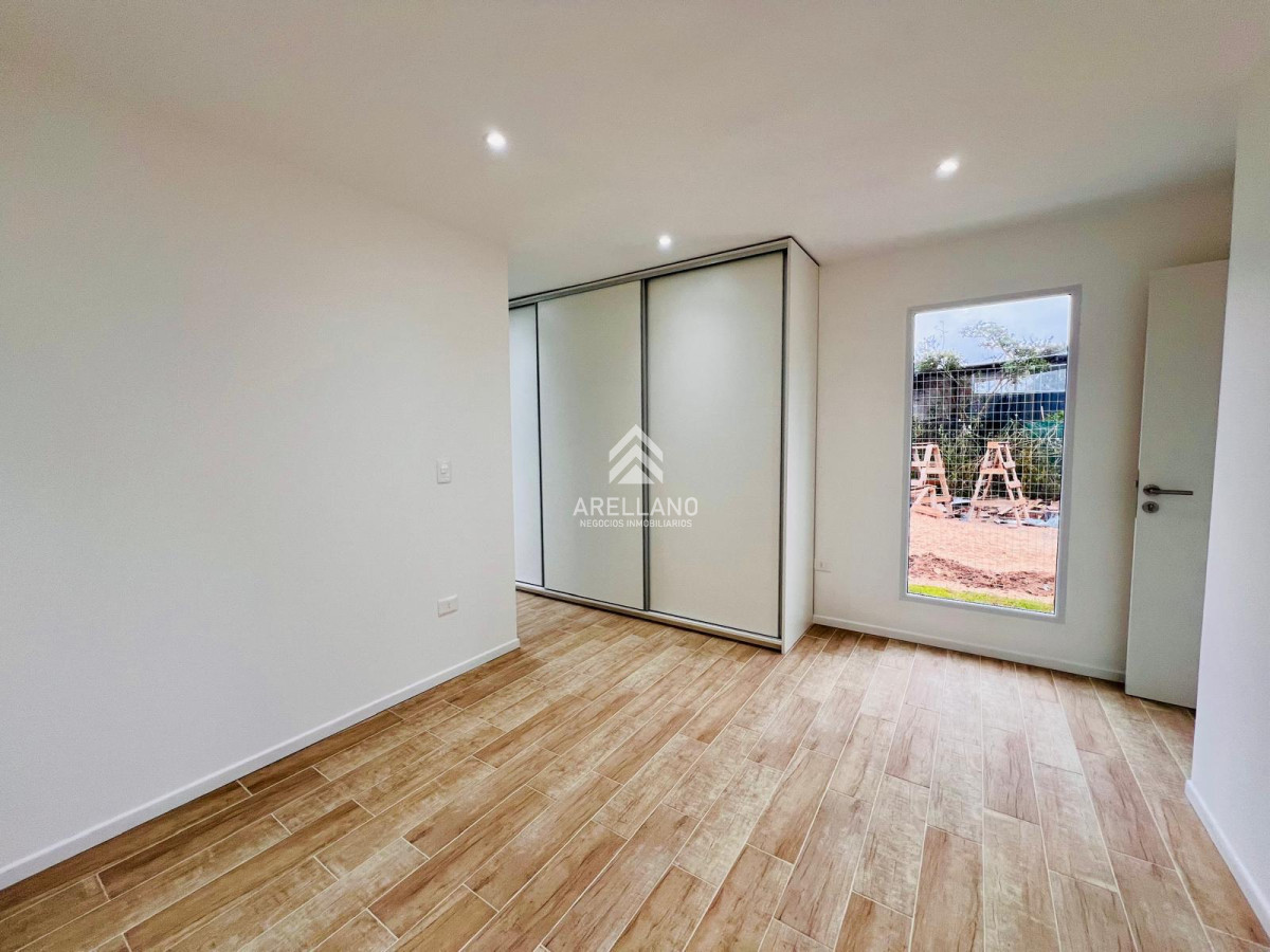 Casa ID.5541 - Venta Casa de 3 dormitorios Ph a estrenar en Jardines de Cordoba