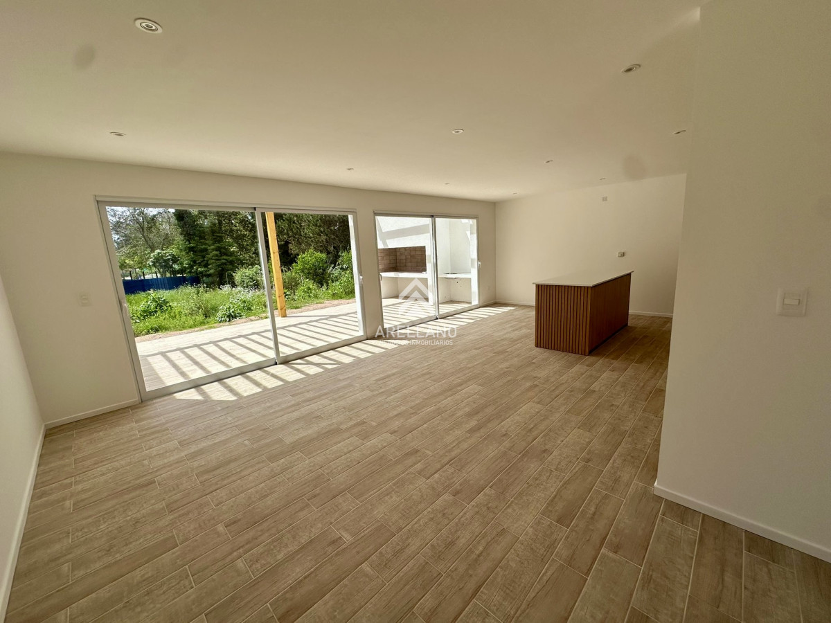 Casa ID.5541 - Venta Casa de 3 dormitorios Ph a estrenar en Jardines de Cordoba