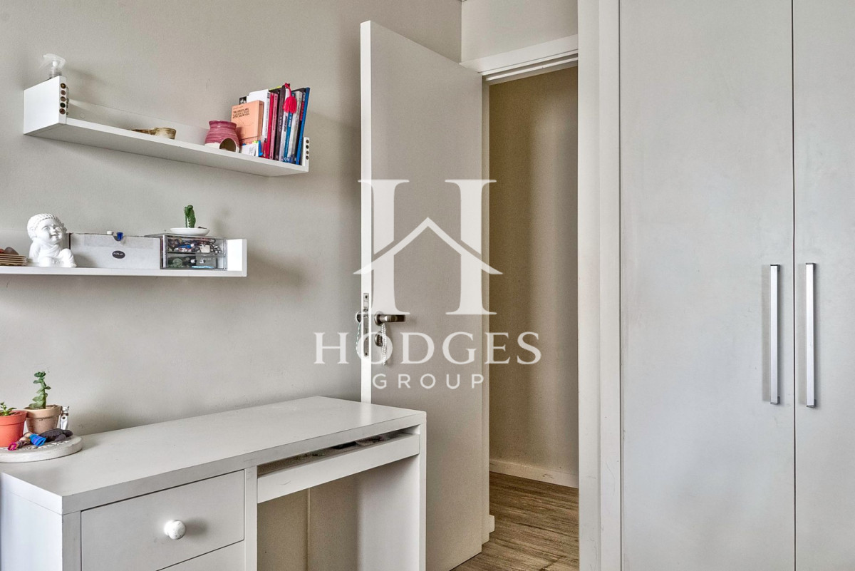 Apartamento ID.131 - Venta Apartamento en Punta del Este con 3 dormitorios y vista parcial a la playa.