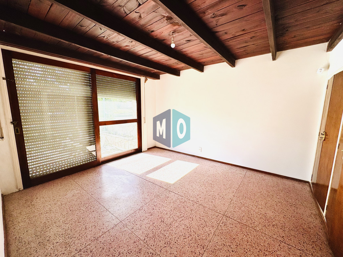 Casa ID.1136 - Venta Casa de 2 dormitorios cerca de playa mansa y servicios. 