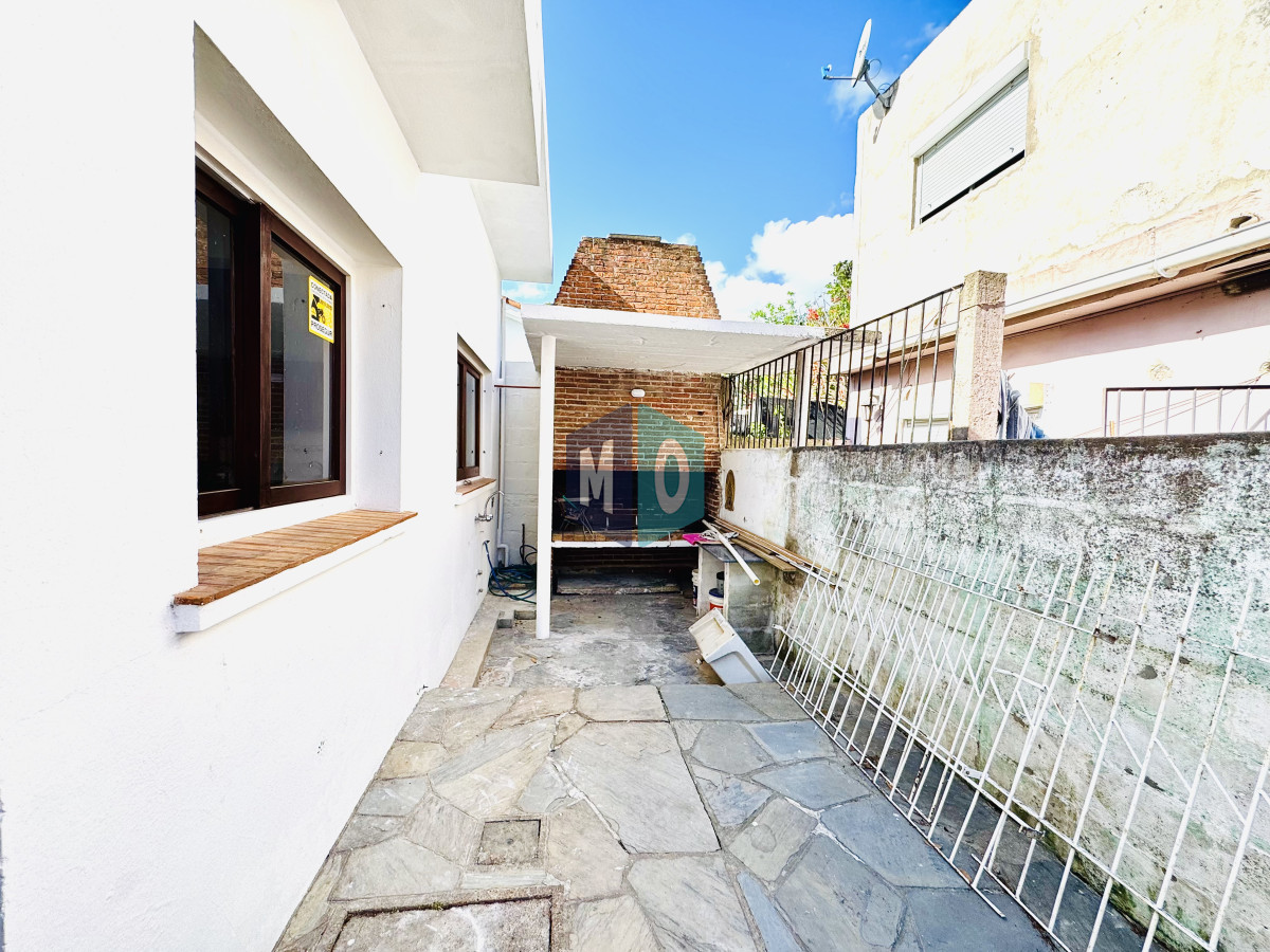 Casa ID.1136 - Venta Casa de 2 dormitorios cerca de playa mansa y servicios. 