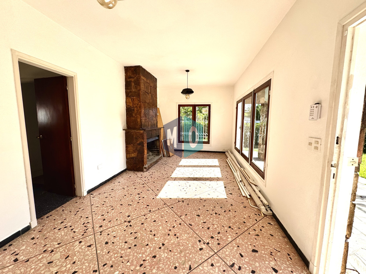 Casa ID.1136 - Venta Casa de 2 dormitorios cerca de playa mansa y servicios. 
