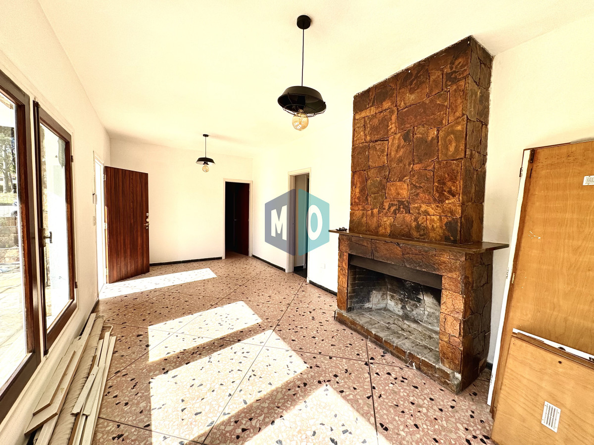 Casa ID.1136 - Venta Casa de 2 dormitorios cerca de playa mansa y servicios. 
