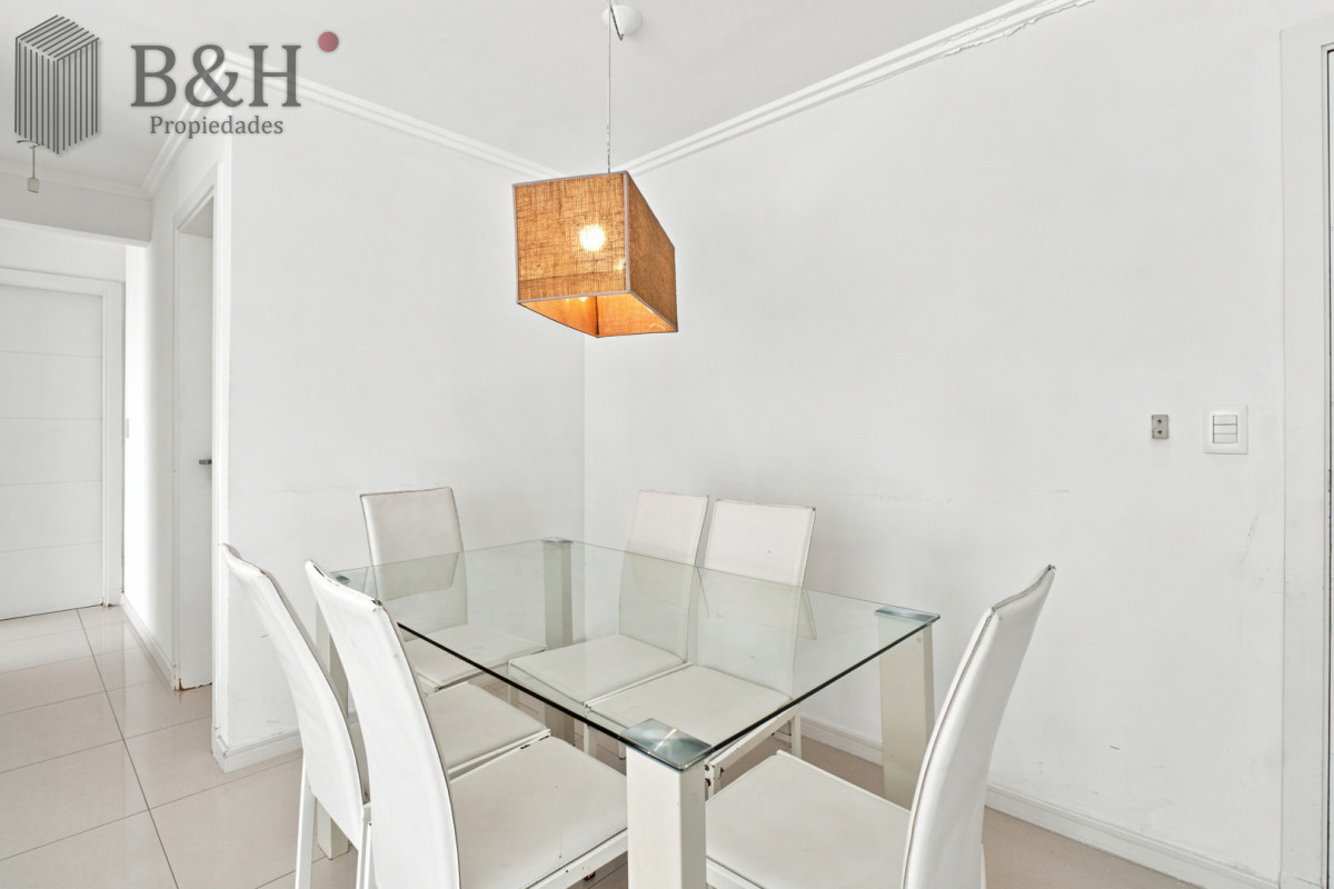 Apartamento ID.7965 - Venta Apartamento Frente al Maren Playa Mansa, 2 suites y Parrillero propio.