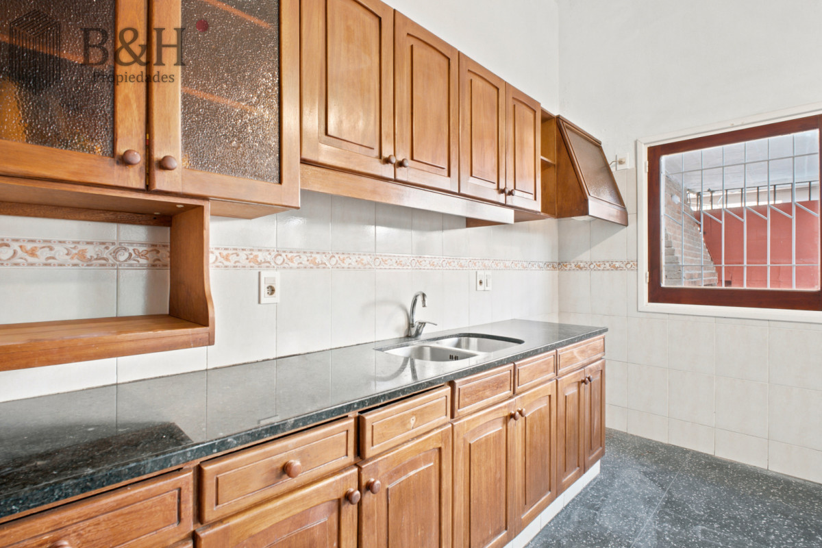 Casa ID.6790 - Venta Casa de 2 dormitorios cerca de playa mansa y servicios. 