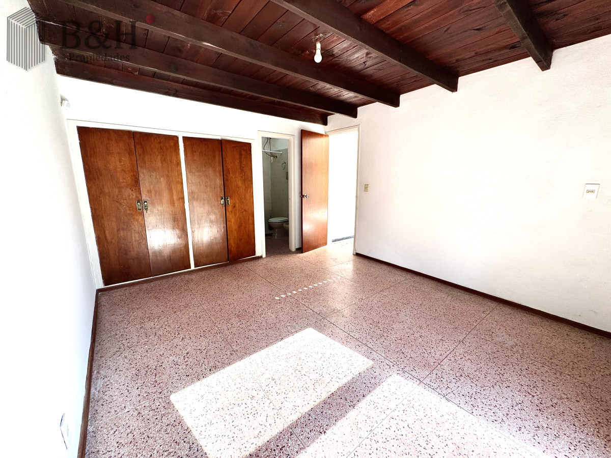 Casa ID.6790 - Venta Casa de 2 dormitorios cerca de playa mansa y servicios. 