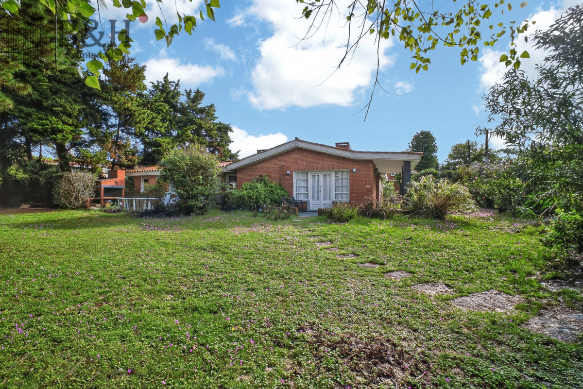 Casa ID.7261 - Casa en venta zona residencial de colegios Cantegril Punta del Este
