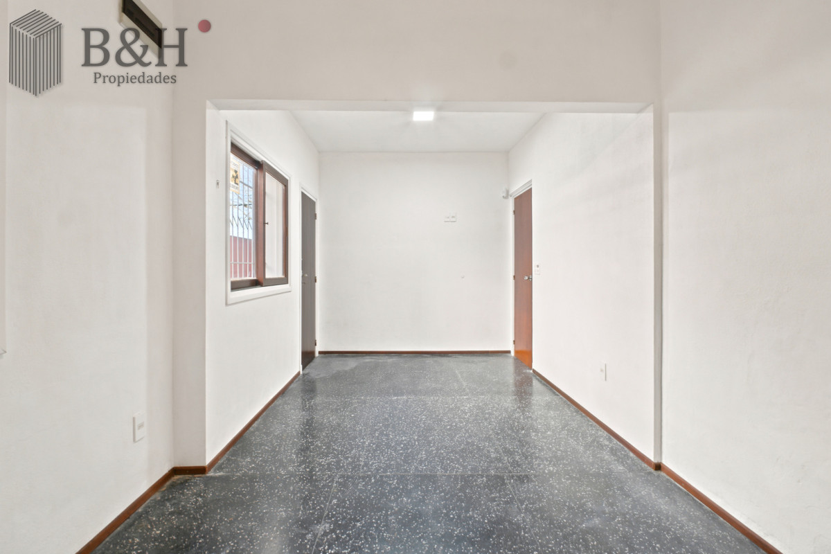 Casa ID.6790 - Venta Casa de 2 dormitorios cerca de playa mansa y servicios. 