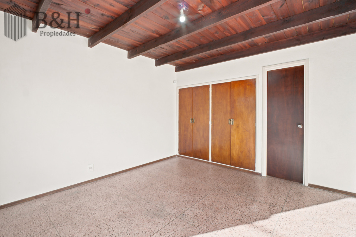 Casa ID.6790 - Venta Casa de 2 dormitorios cerca de playa mansa y servicios. 