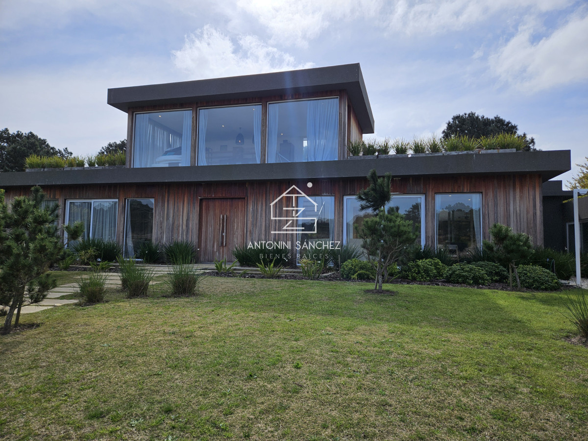 Casa ID.4865 - Increíble casa en Barrio Privado en Jose Ignacio 5 dormitorios