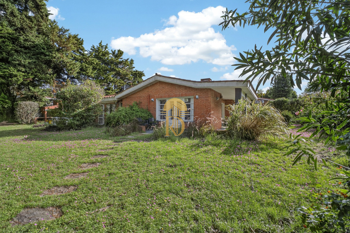 Casa en venta zona residencial de colegios Cantegril Punta del Este -id-778-15