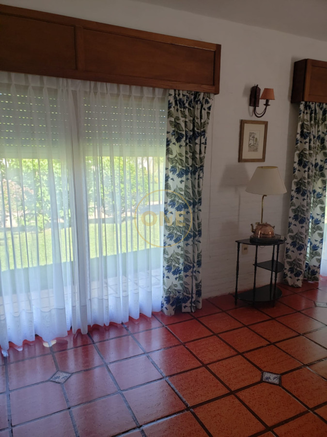 Casa ID.2407 - VENTA DE CASA DE 3 DORMITORIOS, PISCINA, EN MARLY, PUNTA DEL ESTE