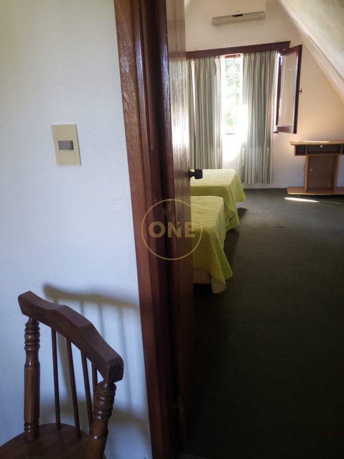 Casa ID.2407 - VENTA DE CASA DE 3 DORMITORIOS, PISCINA, EN MARLY, PUNTA DEL ESTE