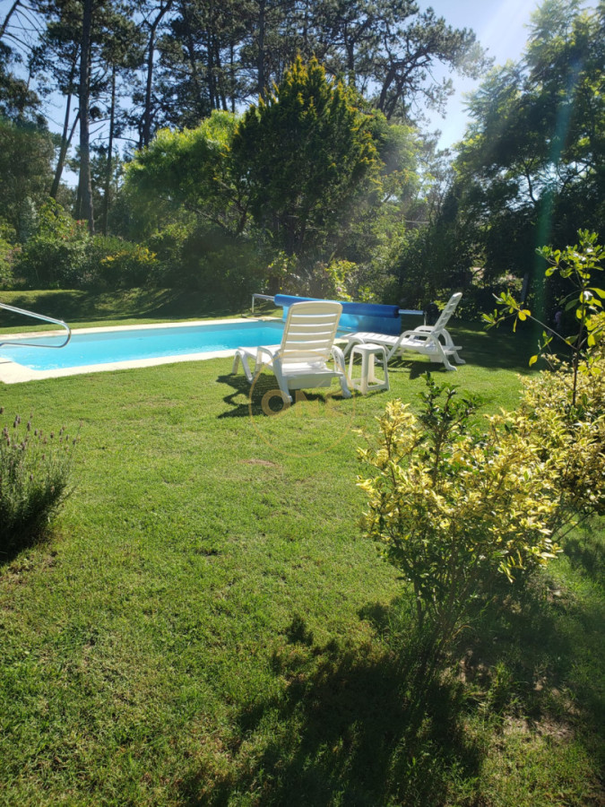 Casa ID.2407 - VENTA DE CASA DE 3 DORMITORIOS, PISCINA, EN MARLY, PUNTA DEL ESTE