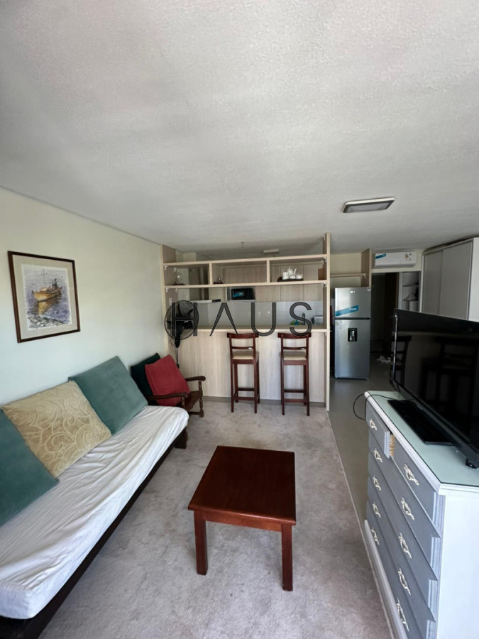 Apartamento ID.737 - Alquiler Monoambiente 