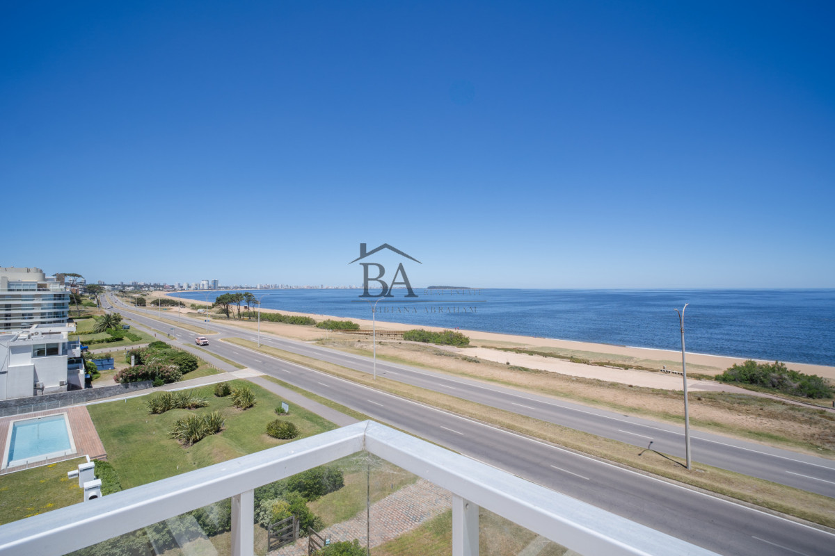 Apartamento ID.25 - Venta Apartamento Penthouse 4 dormitorios, Frente al mar