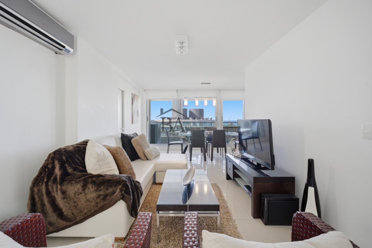 Apartamento ID.21 - Venta Apartamento de 3 dormitorios con vista al mar.