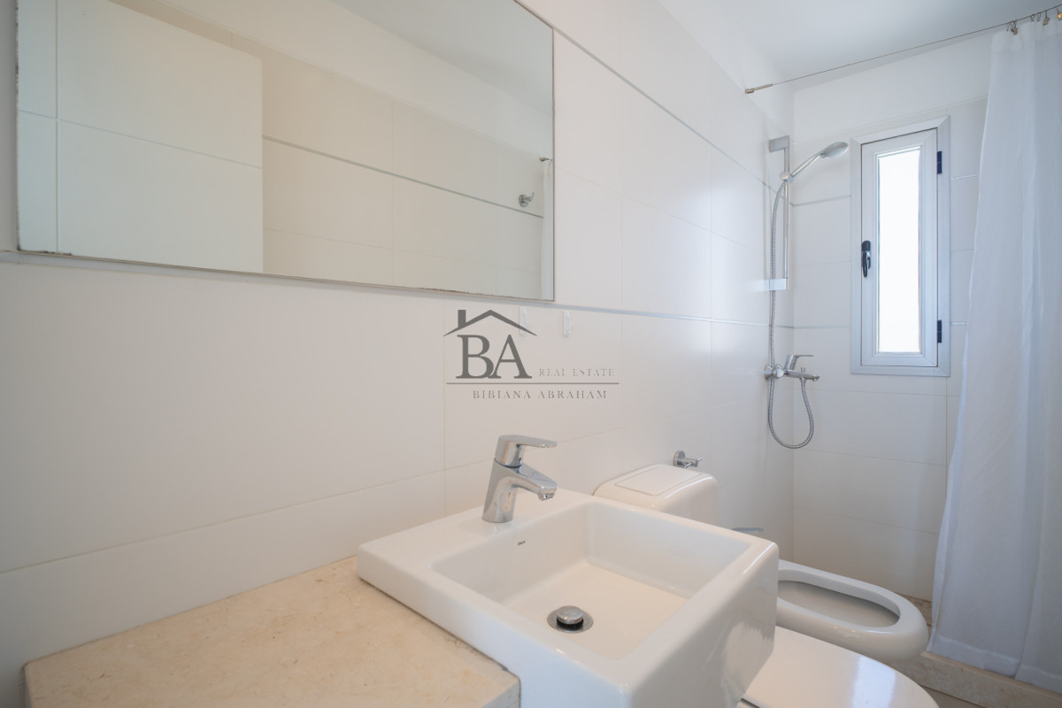 Apartamento ID.25 - Venta Apartamento Penthouse 4 dormitorios, Frente al mar