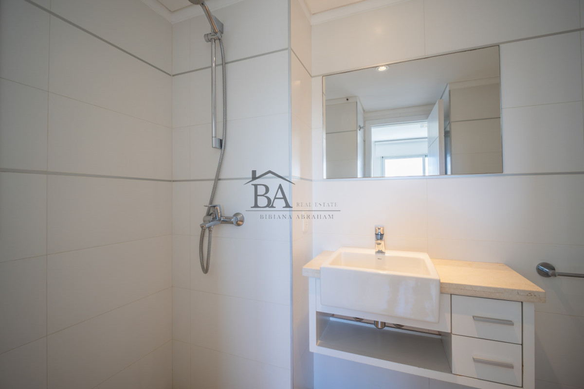 Apartamento ID.25 - Venta Apartamento Penthouse 4 dormitorios, Frente al mar