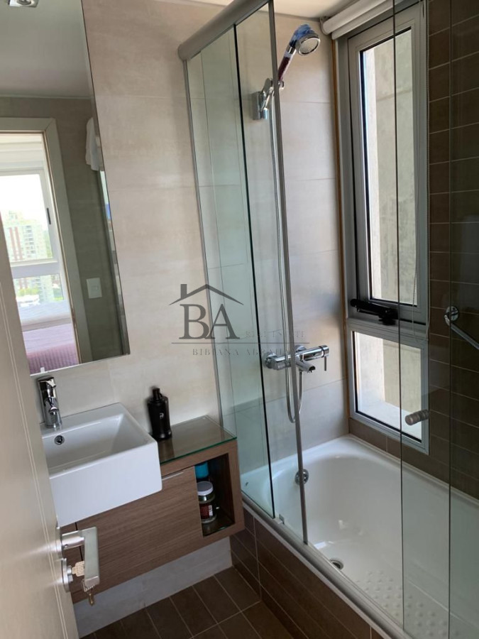 Apartamento ID.21 - Venta Apartamento de 3 dormitorios con vista al mar.