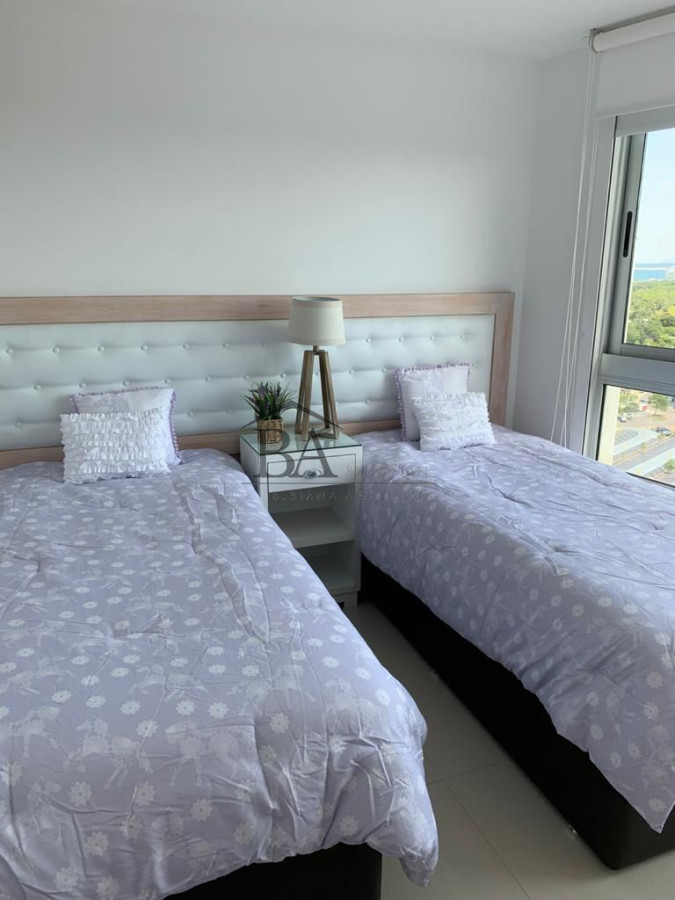 Apartamento ID.21 - Venta Apartamento de 3 dormitorios con vista al mar.