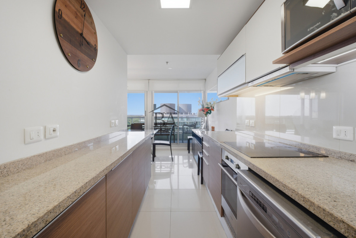 Apartamento ID.21 - Venta Apartamento de 3 dormitorios con vista al mar.