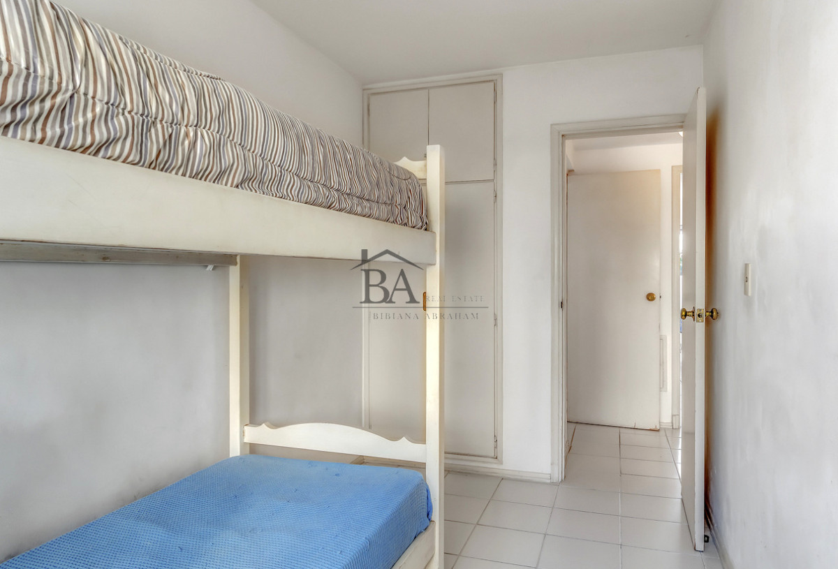 Apartamento ID.22 - Venta apartamento 3 dormitorios, a pasos de Playa Brava. Terraza amplia