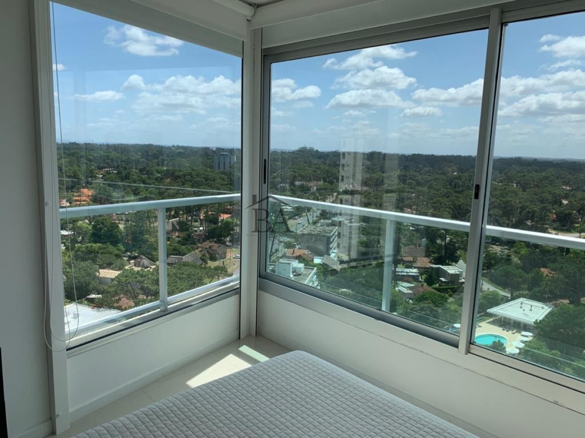 Apartamento ID.21 - Venta Apartamento de 3 dormitorios con vista al mar.