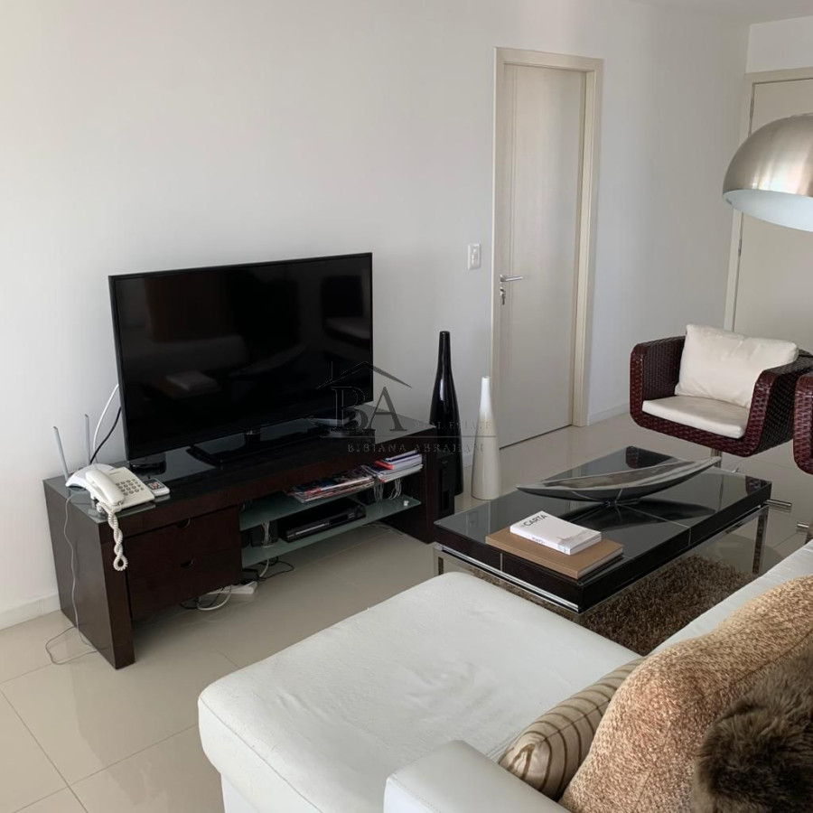 Apartamento ID.21 - Venta Apartamento de 3 dormitorios con vista al mar.