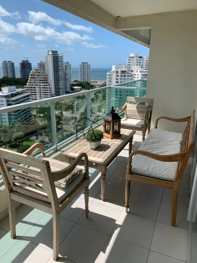 Apartamento ID.21 - Venta Apartamento de 3 dormitorios con vista al mar.
