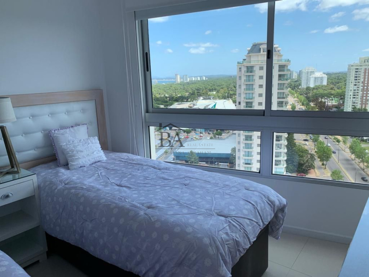 Apartamento ID.21 - Venta Apartamento de 3 dormitorios con vista al mar.