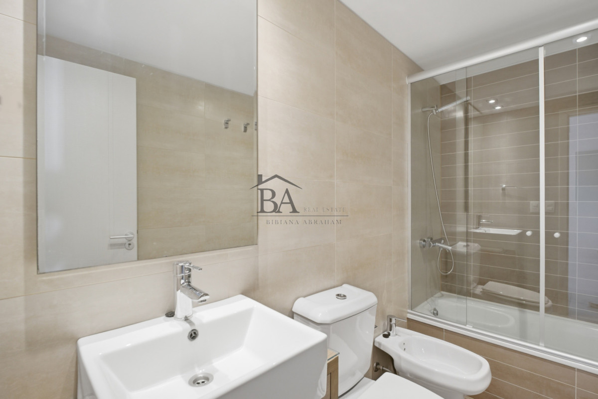 Apartamento ID.21 - Venta Apartamento de 3 dormitorios con vista al mar.