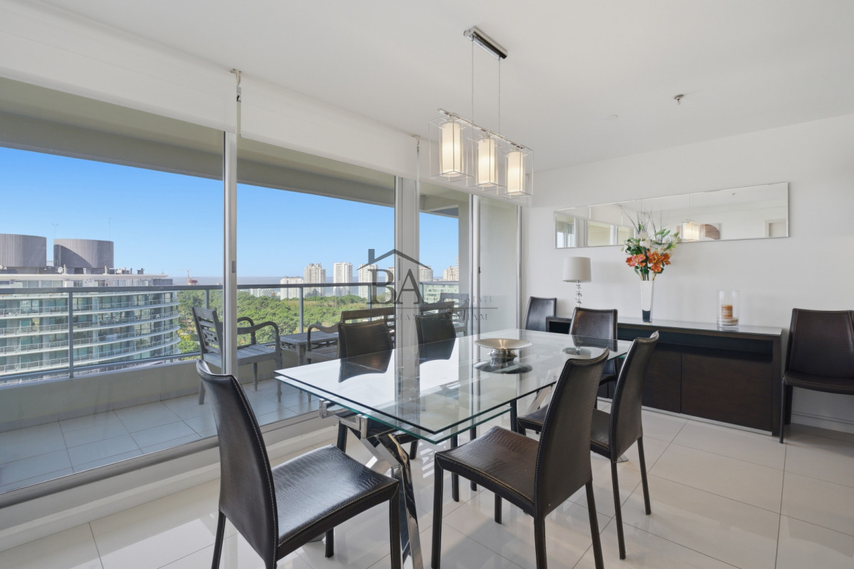 Apartamento ID.21 - Venta Apartamento de 3 dormitorios con vista al mar.