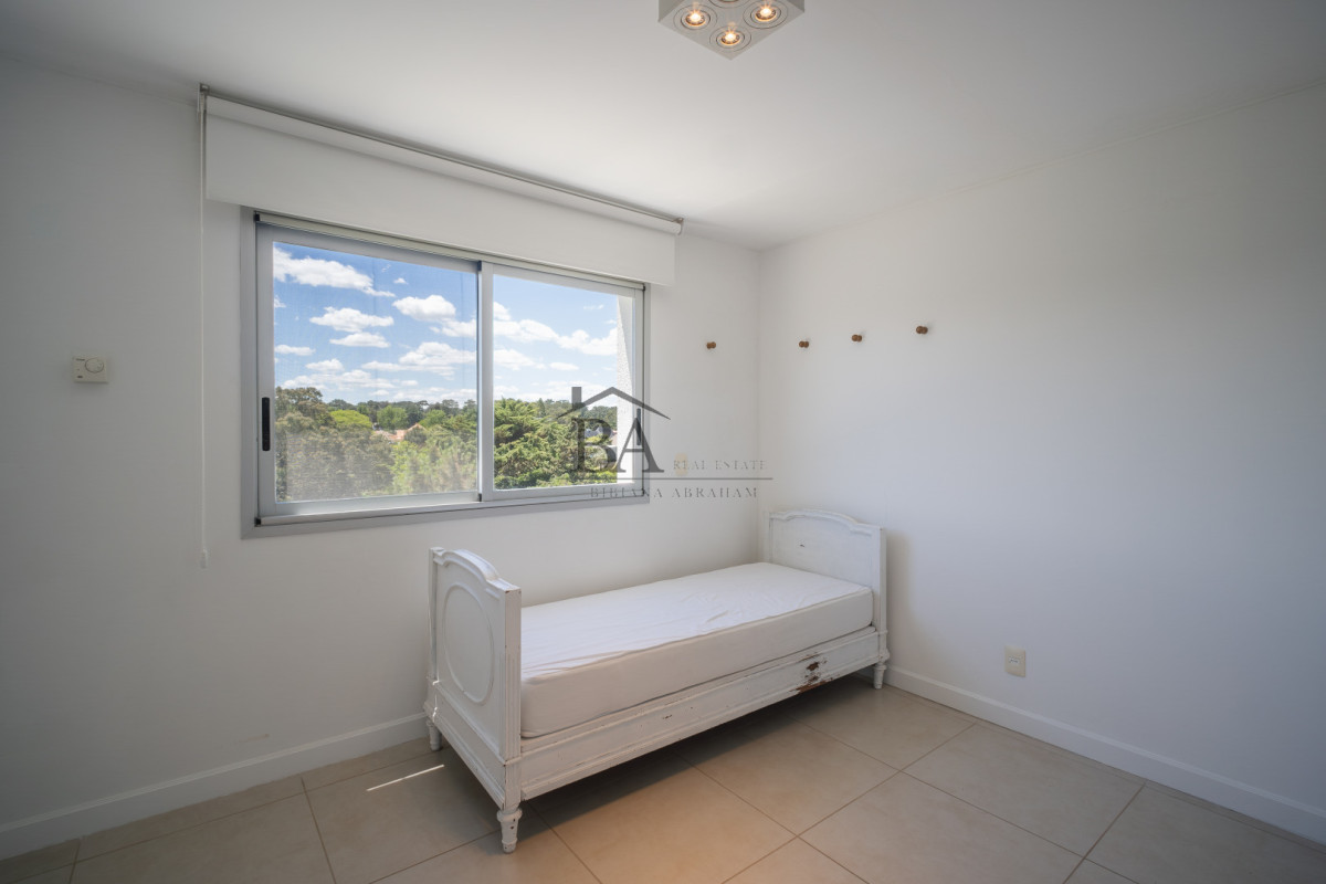 Apartamento ID.25 - Venta Apartamento Penthouse 4 dormitorios, Frente al mar