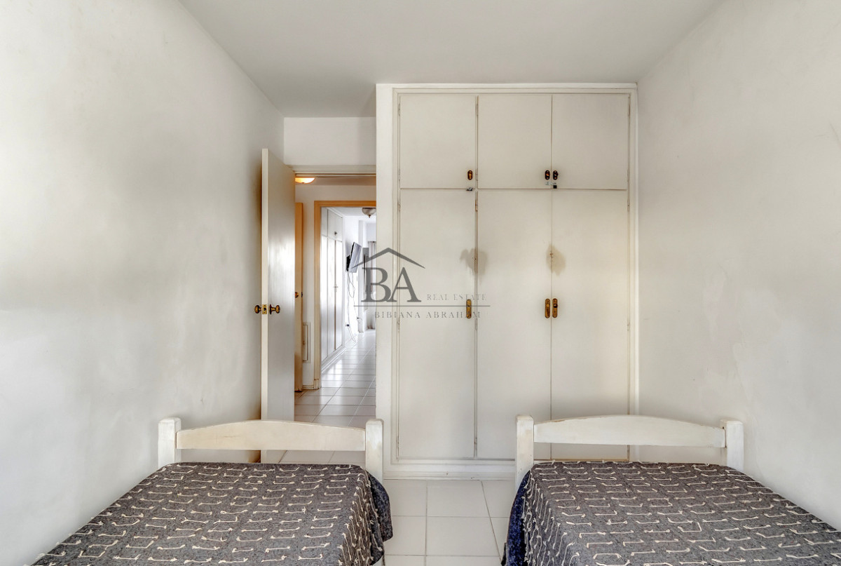 Apartamento ID.22 - Venta apartamento 3 dormitorios, a pasos de Playa Brava. Terraza amplia