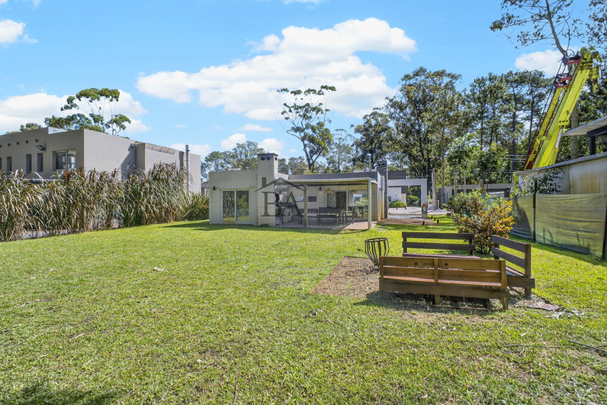 Casa ID.167 - Casa en venta Complejo Solanas terreno amplio excelente distribución