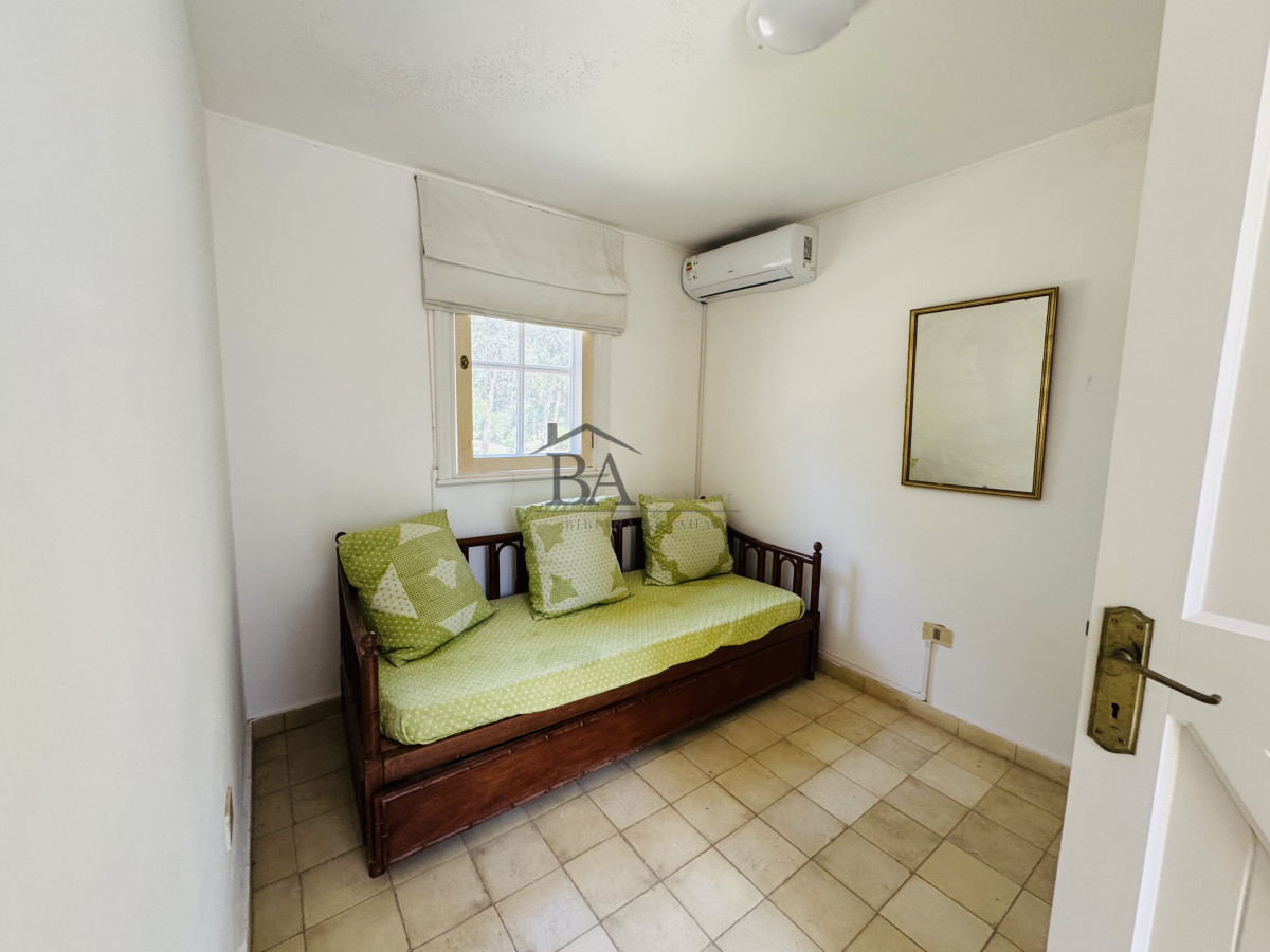 Casa ID.18 - Venta casa en Barrio Privado de 5 dormitorios.