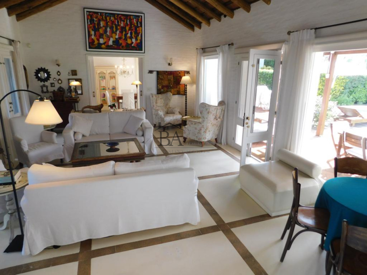 Casa ID.17 - Casa en Montoya de 4 dormitorios y piscina, A pasos del Mar